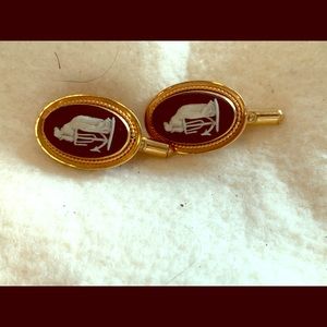 Cameo cuff links